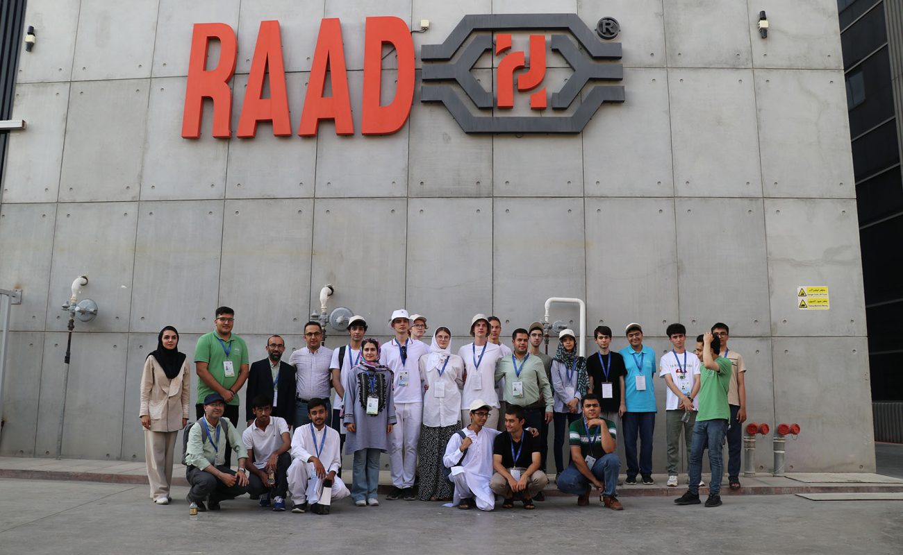 بازدید شرکت کنندگان المپیاد جهانی فیزیک 2024 از شرکت تولیدی رعد