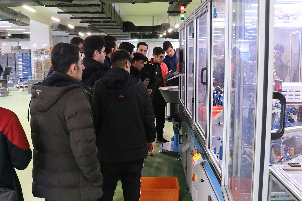 بازدید دانشجویان دانشگاه شهید مهاجر اصفهان